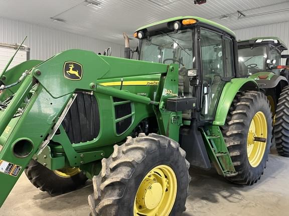 Image of John Deere 7130 equipment image 2