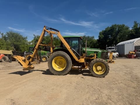 Image of John Deere 7130 Primary image
