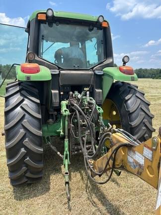 Image of John Deere 7130 Image 1