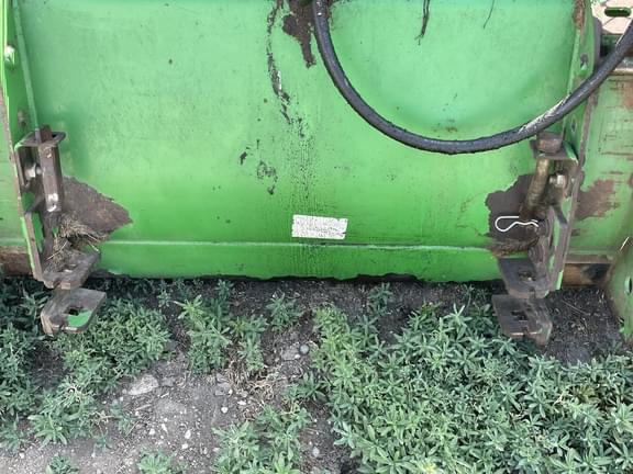 Image of John Deere 7330 equipment image 3