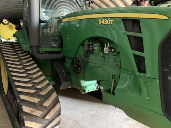 Image of John Deere 8430T equipment image 4