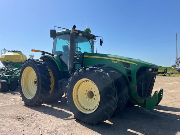 Image of John Deere 8530 Primary image