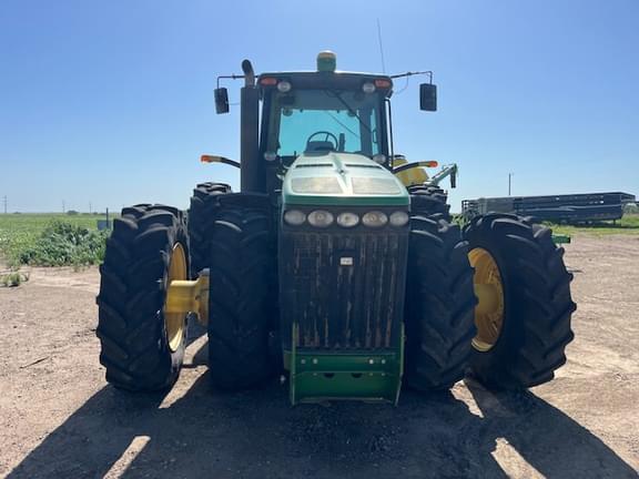 Image of John Deere 8530 equipment image 1