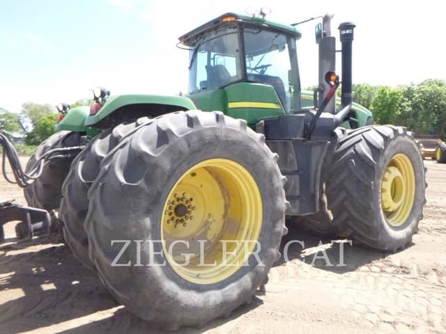 Image of John Deere 9530 equipment image 2