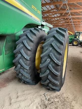 Image of John Deere 9770 STS equipment image 4