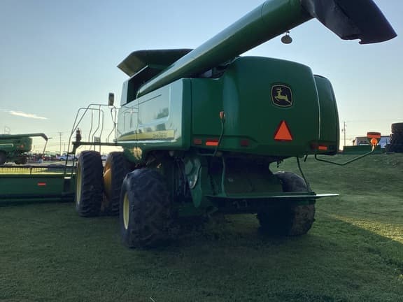 Image of John Deere 9770 STS equipment image 3