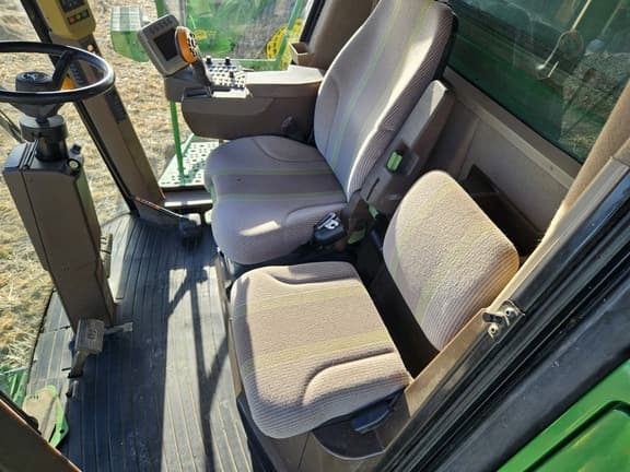 Image of John Deere 9770 STS equipment image 4