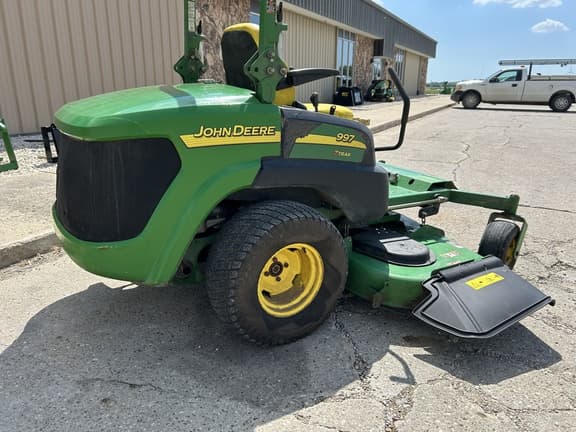 Image of John Deere 997 equipment image 3