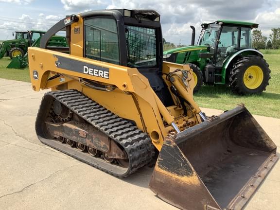 Image of John Deere CT332 equipment image 1