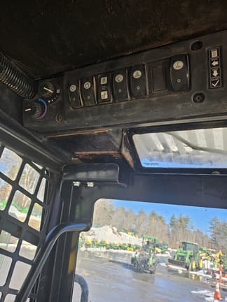 Image of John Deere CT332 equipment image 3