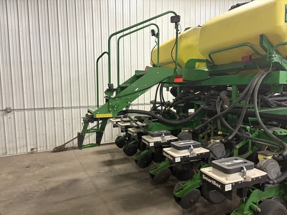 Image of John Deere DB60 equipment image 1