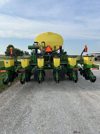 Image of John Deere DB44 equipment image 3