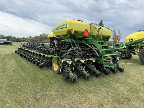 Image of John Deere DB90 equipment image 4