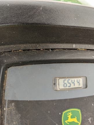 Image of John Deere X300 equipment image 3