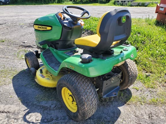 Image of John Deere X304 equipment image 4