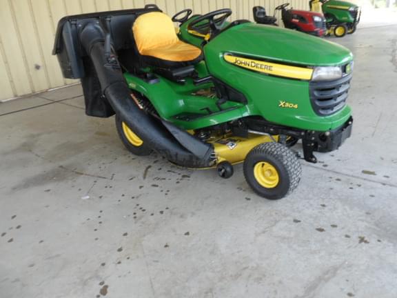 Image of John Deere X304 Primary image