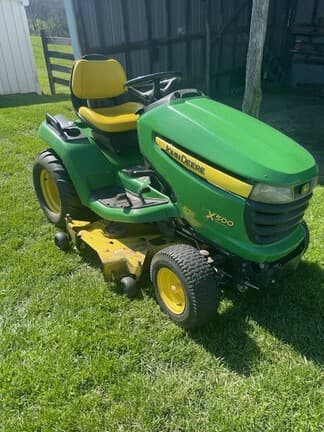 Image of John Deere X500 equipment image 2