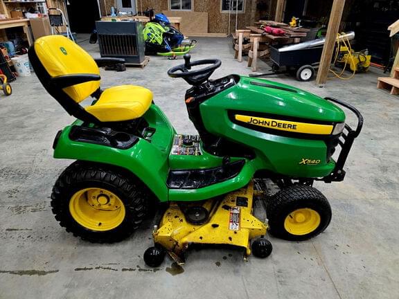 Image of John Deere X540 equipment image 3