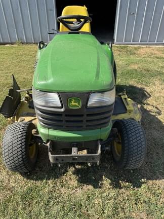 Image of John Deere X720 equipment image 3