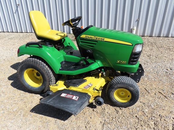 2008 John Deere X720 Equipment Image0