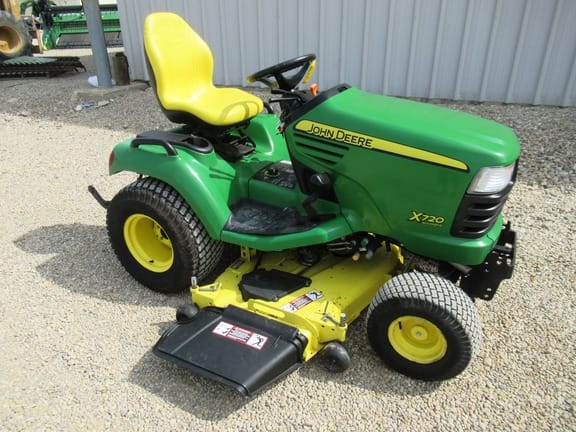2008 John Deere X720 Equipment Image0