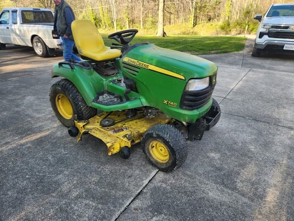 Main image John Deere X740
