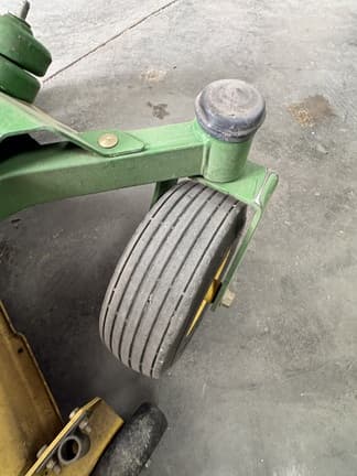 Image of John Deere Z445 equipment image 4