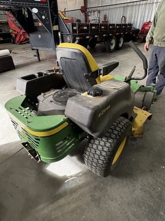 Image of John Deere Z445 equipment image 1