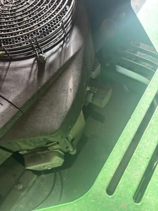 Image of John Deere Z465 equipment image 3