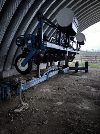 2008 Kinze 3600 Equipment Image0