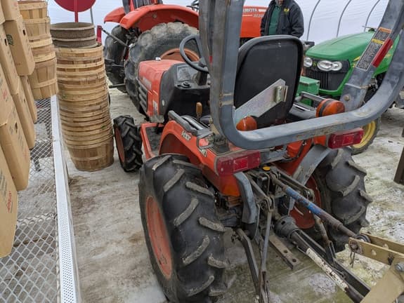 Image of Kubota B7510 equipment image 3