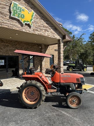 2008 Kubota L2800 Equipment Image0