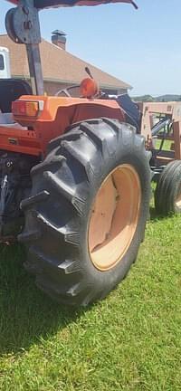 Image of Kubota M4800 equipment image 4