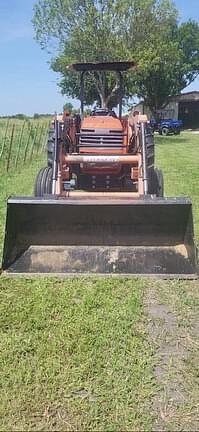Image of Kubota M4800 equipment image 2