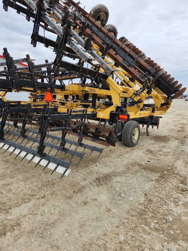 Image of Landoll 876 equipment image 3