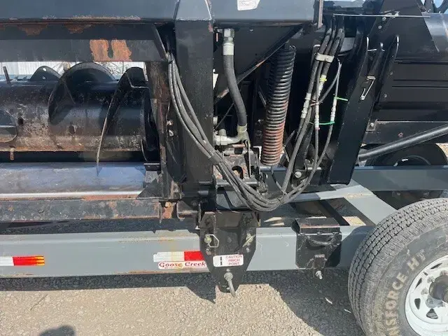 Image of MacDon FD70 equipment image 3