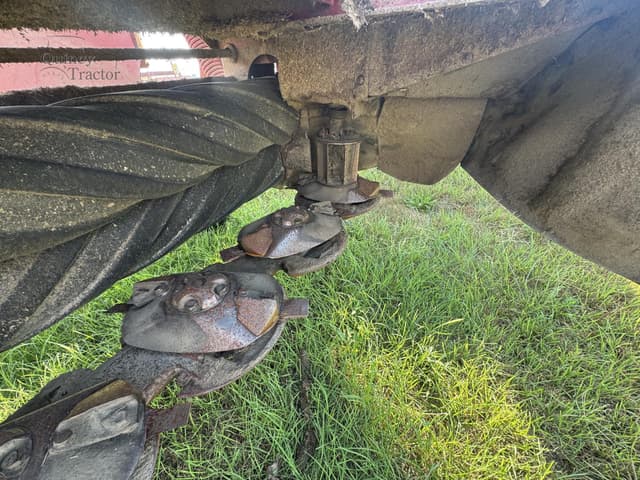 Image of New Holland 1411 equipment image 4