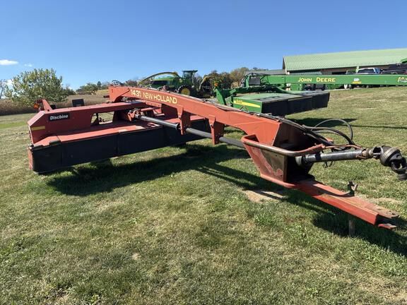 2008 New Holland 1431 Equipment Image0