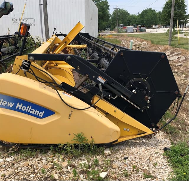 Image of New Holland 74C equipment image 3