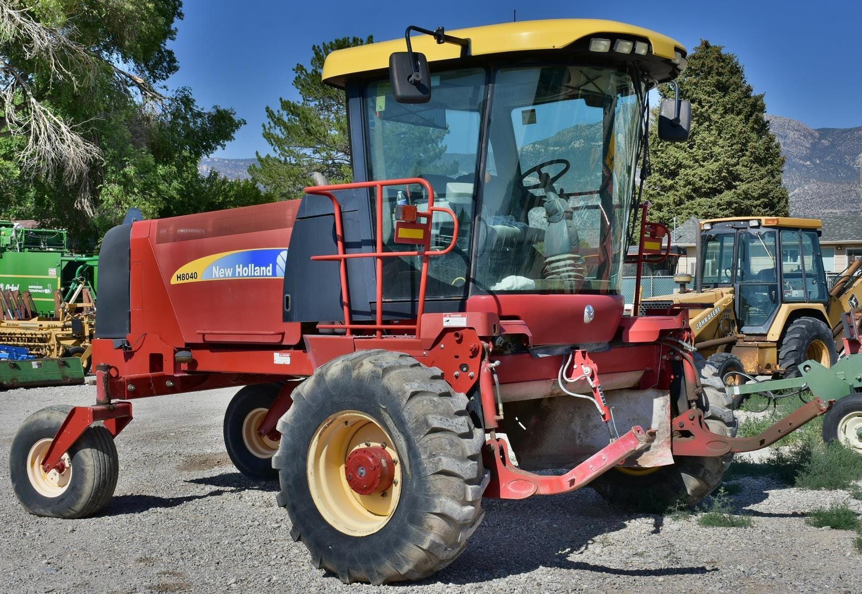2008 New Holland H8040 Equipment Image0