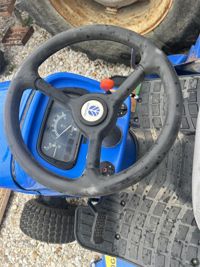 Image of New Holland T1030 equipment image 1