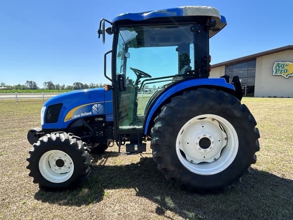 Image of New Holland T2410 equipment image 3
