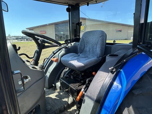 Image of New Holland T2410 equipment image 4