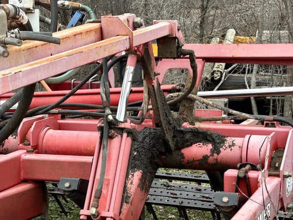 Image of Sunflower 5135-42 equipment image 3