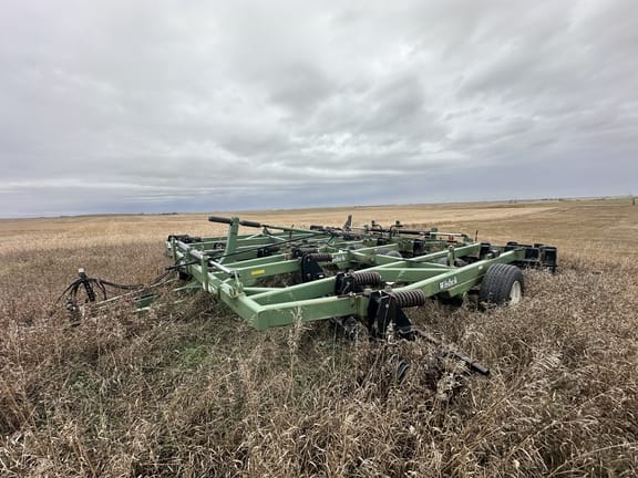 2008 Wishek 862NT Equipment Image0