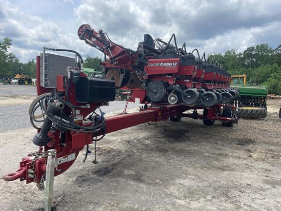 Image of Case IH 1240 equipment image 3