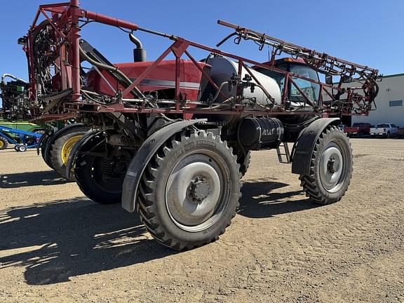 Image of Case IH Patriot 3320 equipment image 2