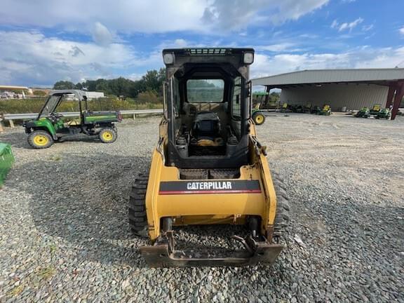 Image of Caterpillar 242 equipment image 3