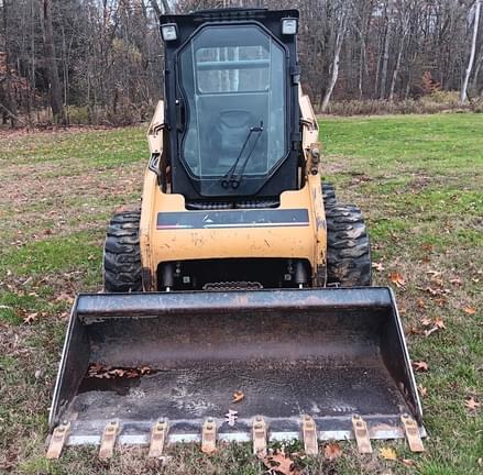 Image of Caterpillar 242B equipment image 1