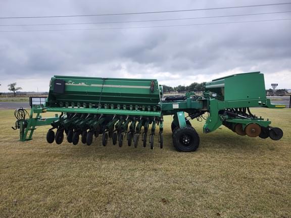 Image of Great Plains 3S-3000HD equipment image 1